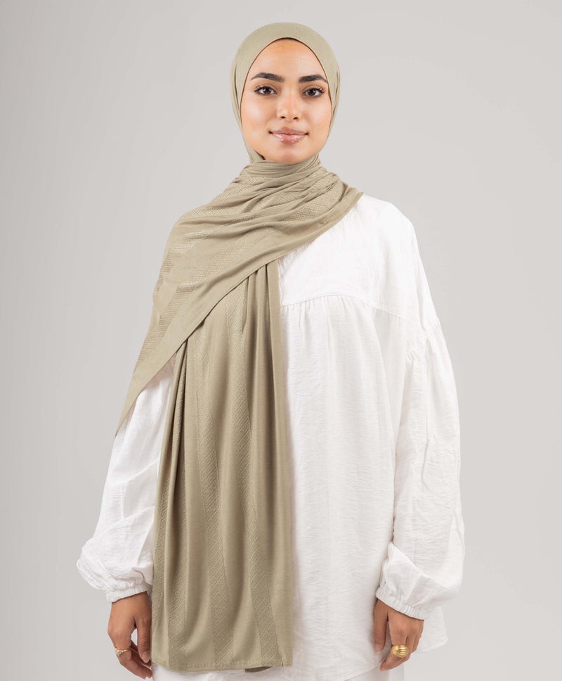 Luxurious Lycra Woven Kuwaiti Scarf — Sand Beige