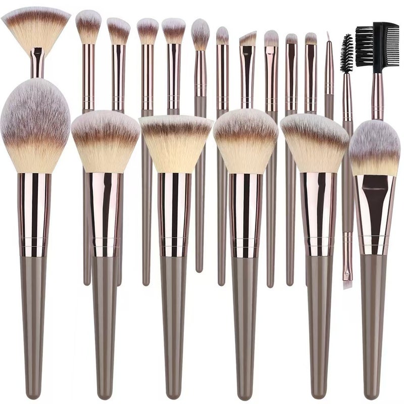 15-Piece Champagne Color Makeup Brush Set Portable Soft Bristle - Image 1