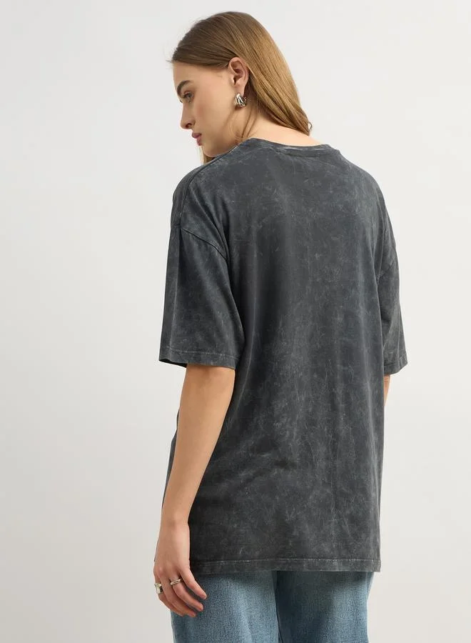ستايلي Graphic Print Round Neck Oversized T-Shirt