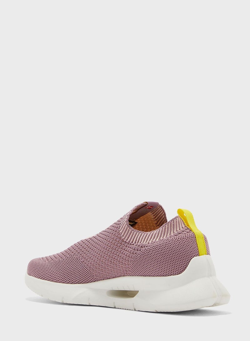Hummel Tatum Seamless Sneakers - Image 2