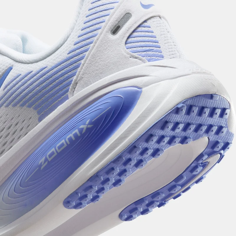 Nike Women's Vomero 18 Road Running Shoes