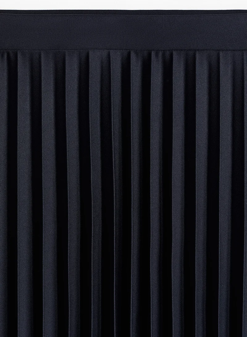 H&M Pleated Jersey Skirt