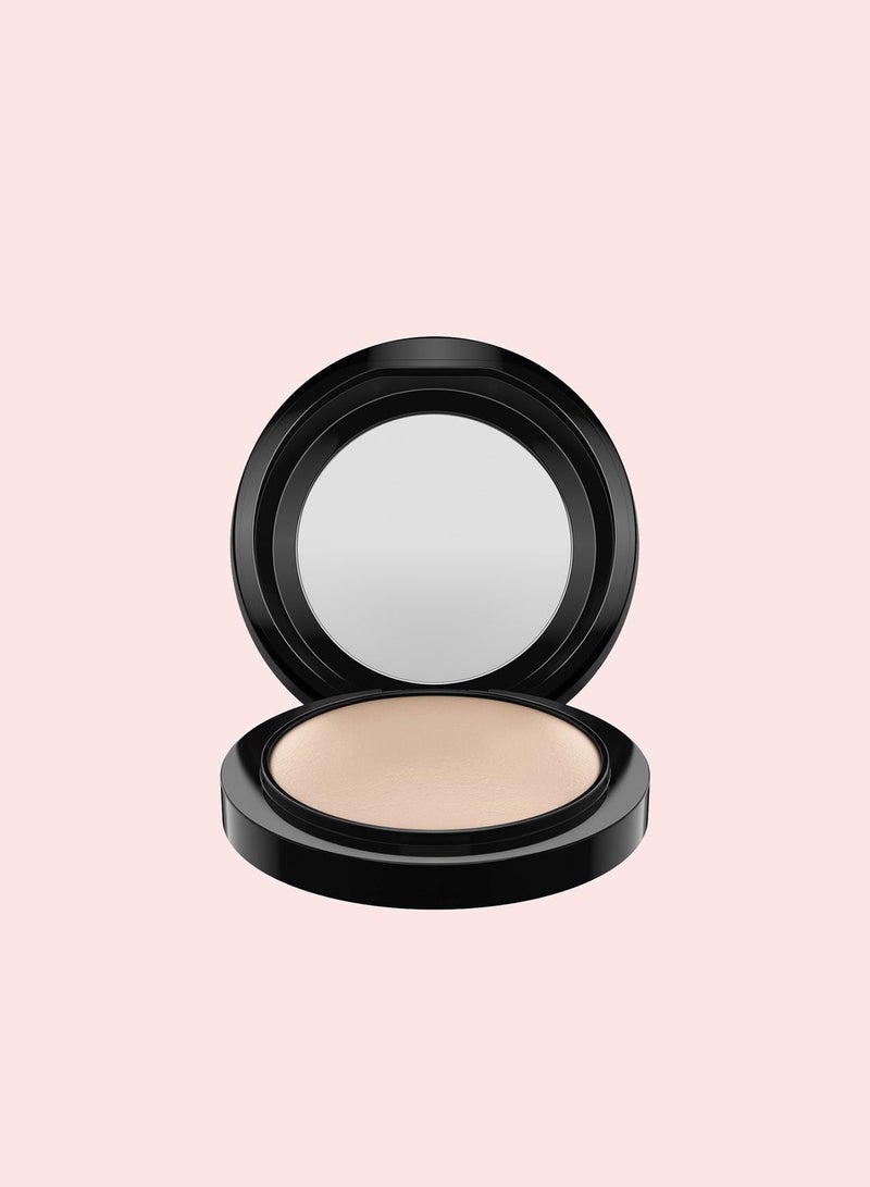 ماك كوزمتيكس بودرة مينيراليز سكين فينيش ناتشورال - متوسط - Image 2