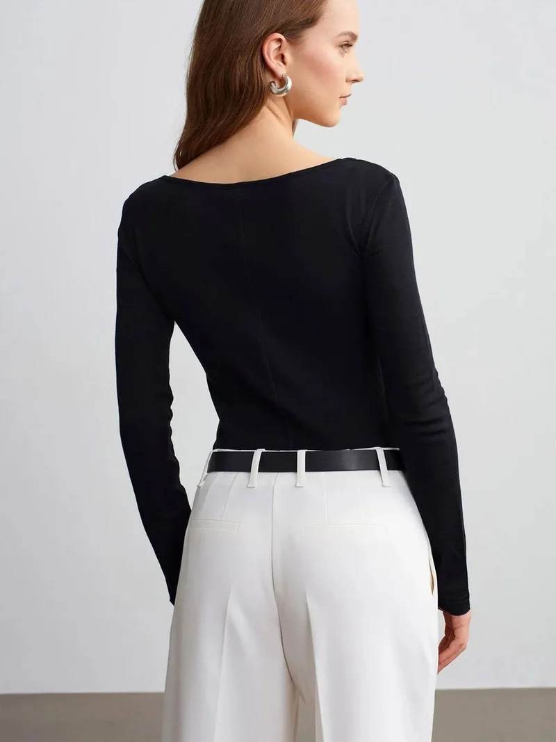 Dilvin DILVIN Slim-Fit Wool Knit Blouse With Buttons