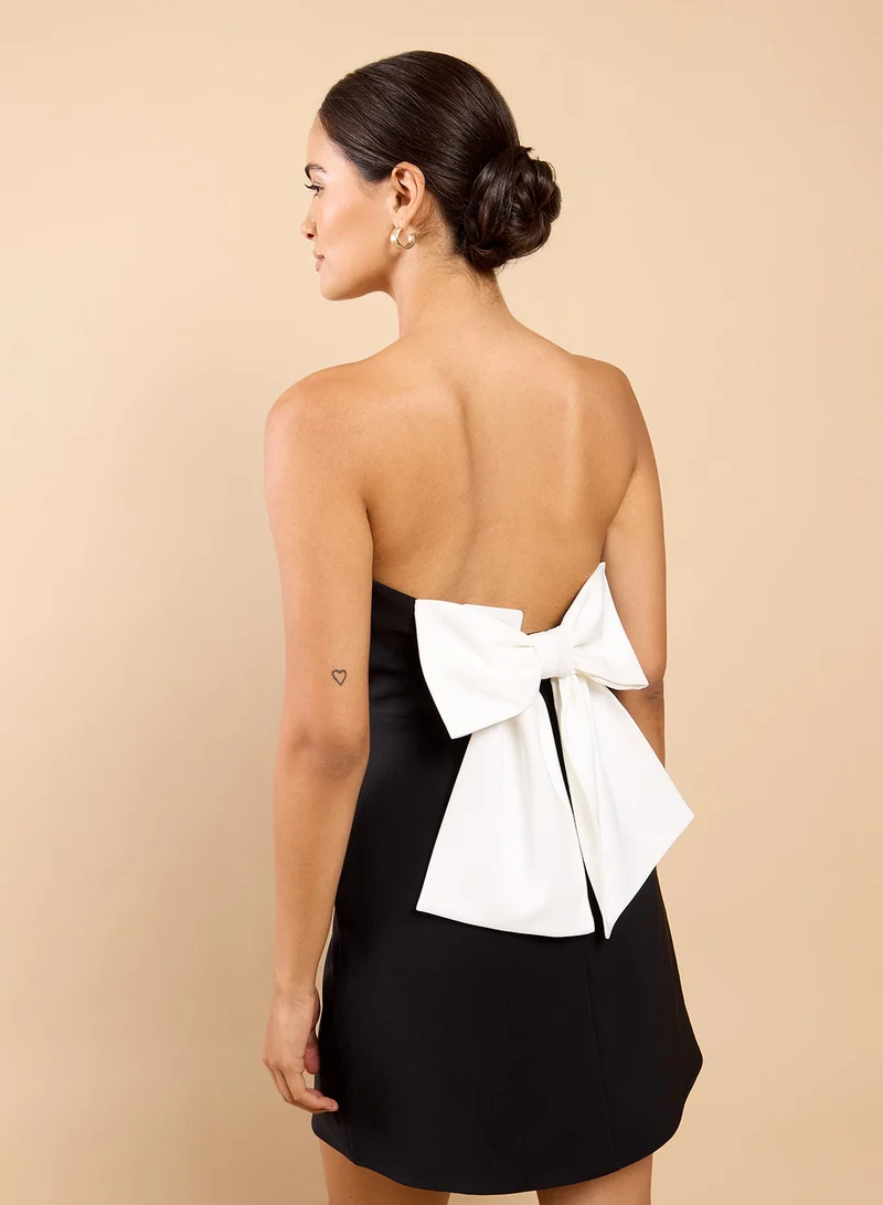 Contrast Bow Detail Bandeau Mini Dress