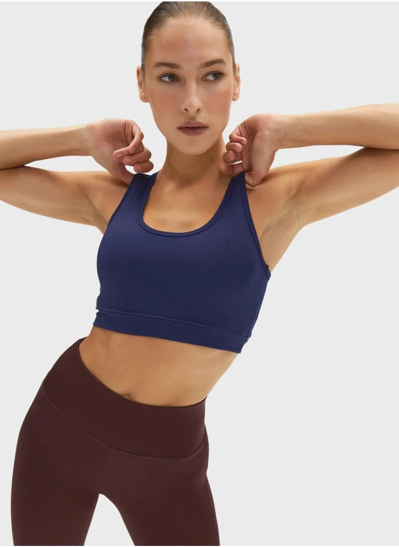 جون Halter Neck Sports Bra
