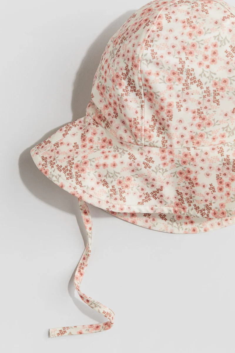 اتش اند ام قبعة شمسية بحماية