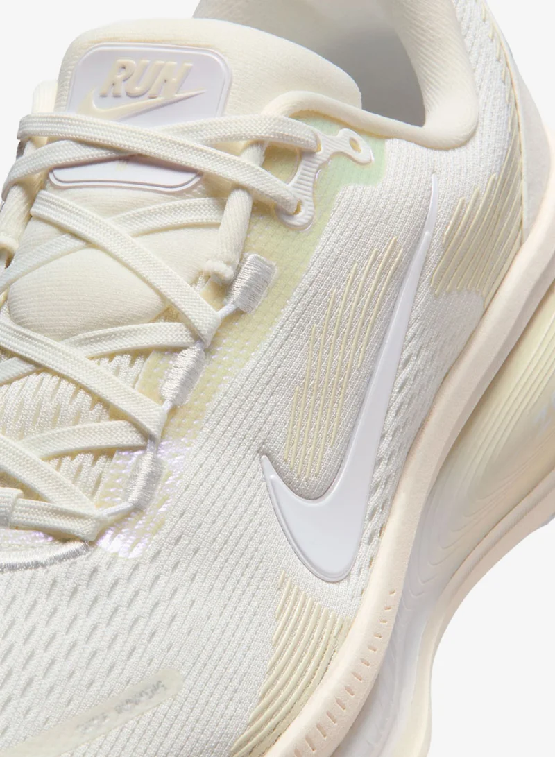 Nike White Women's Vomero 18 Road Running Shoes for Women | Best Price UAE