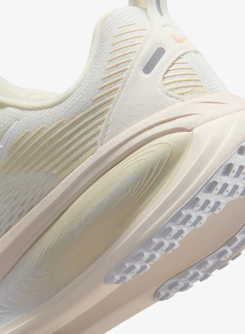 Nike White Women's Vomero 18 Road Running Shoes for Women | Best Price UAE