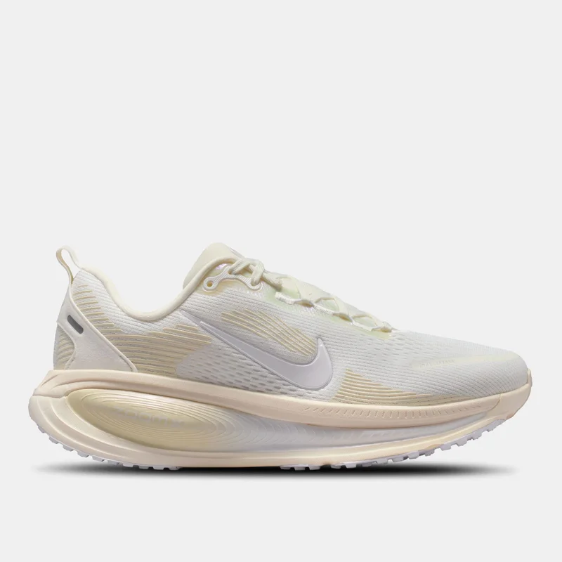 نايكي Women's Vomero 18 Road Running Shoes