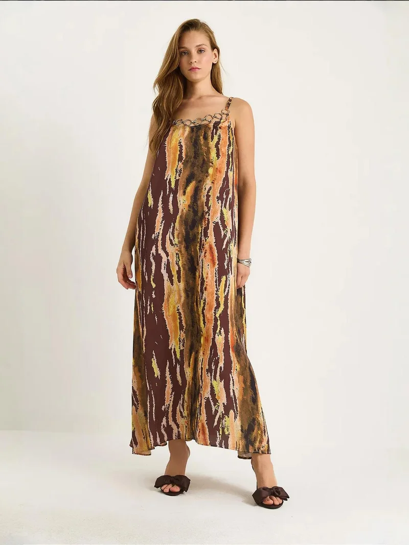 بيانكو لوتشي فستان ماكسي مطبوع بياقة مربعة وفتحة من لوكسي