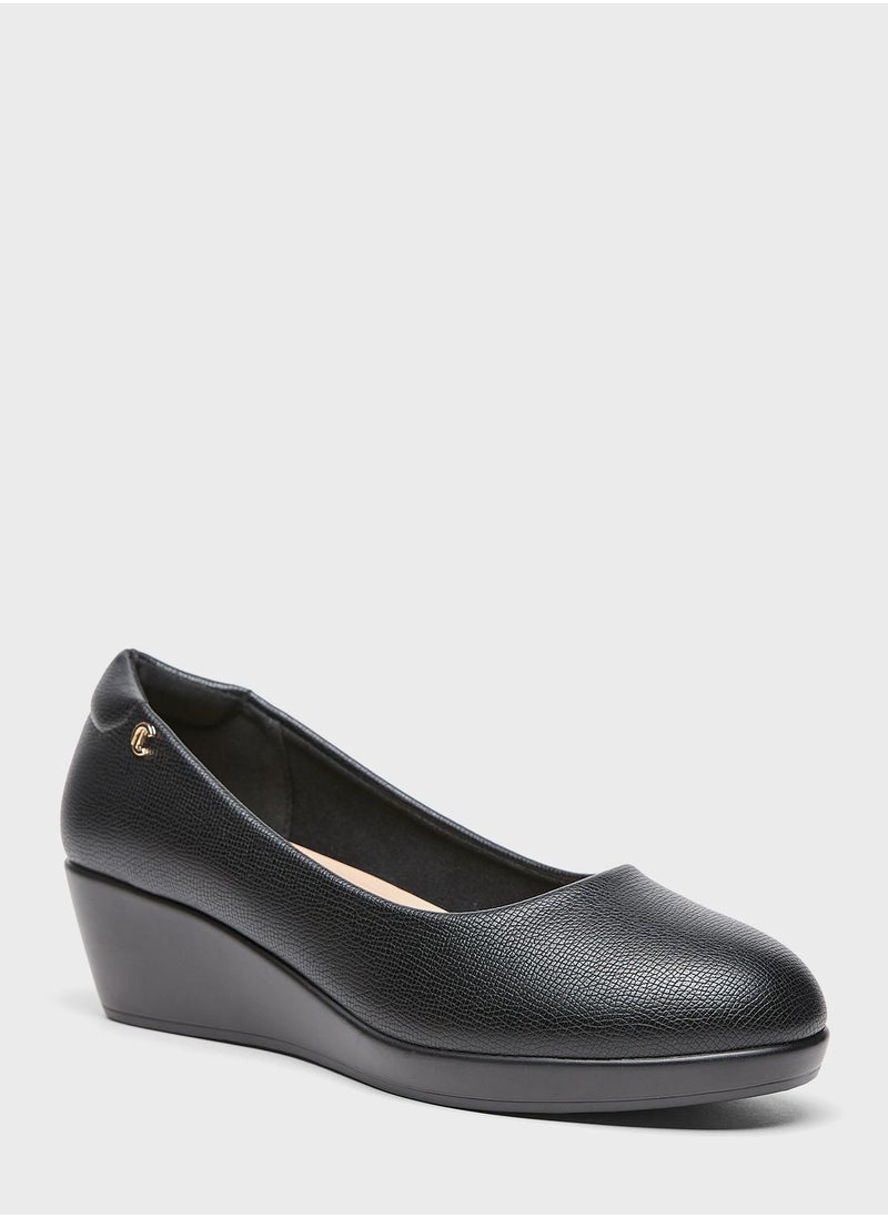Le Confort - Casual Wedge Pumps - Image 1
