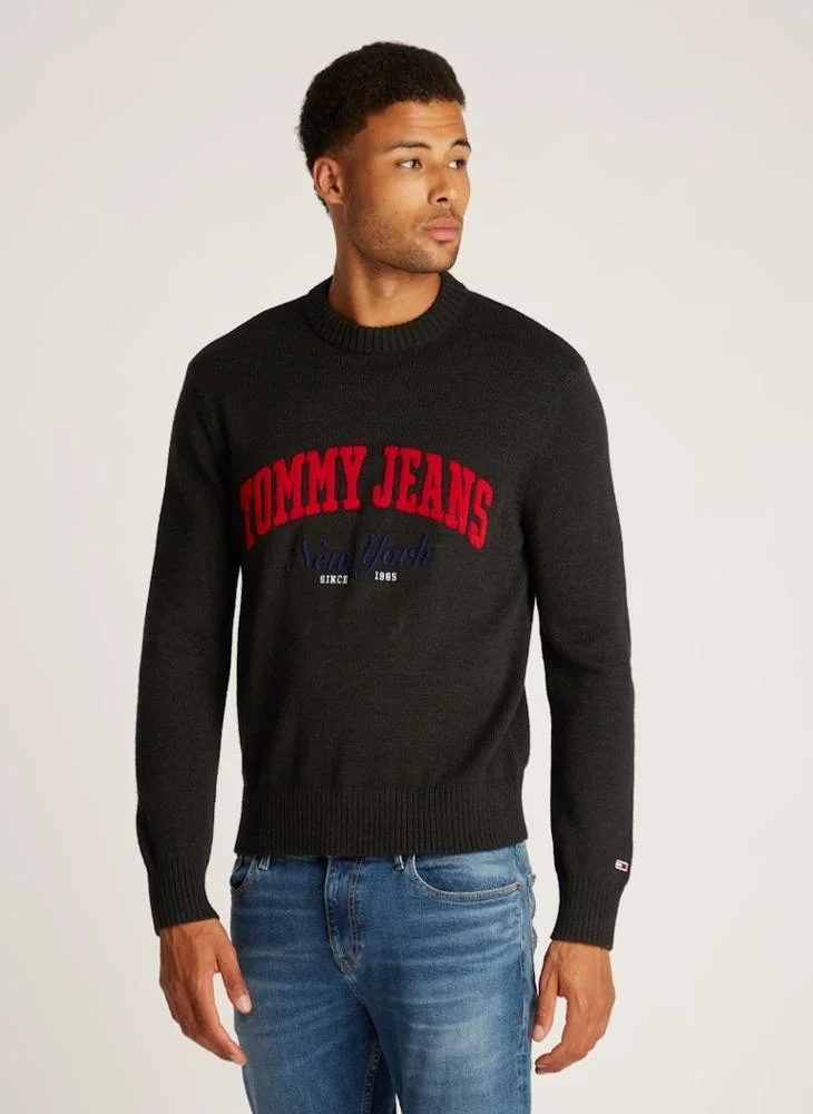 TOMMY JEANS Logo Print Full Sleeve Sweatshirt