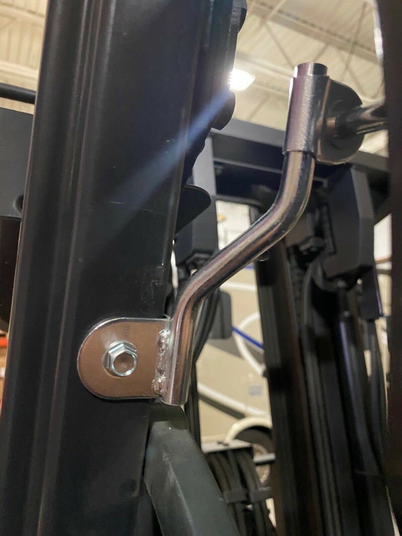 Maverick Advantage Universal Rear or Side View Mirror (4 5/8"x8") for Forklifts w/Mounting Arm - Image 4
