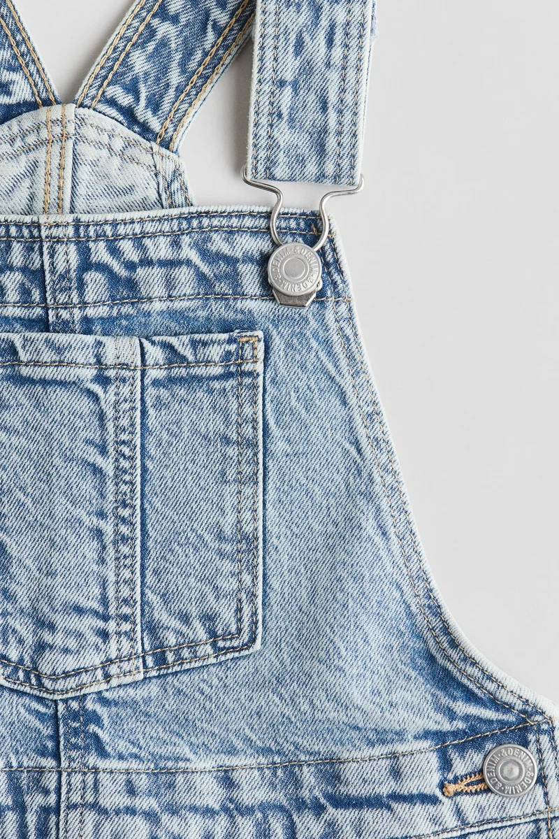 اتش اند ام فستان بتصميم دنغري من الدنيم