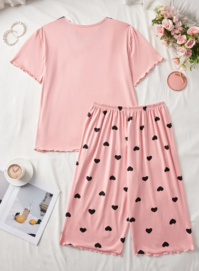 تايك تو مجموعة من شورت بطبعة قلب وبلوزة بتفاصيل دانتيل مقاس كبير