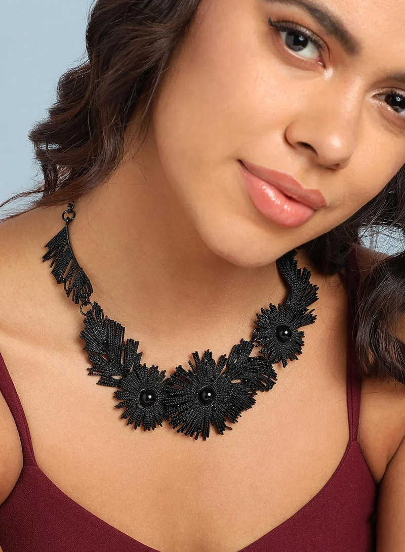 SOHI Floral Choker Minimal Artificial Necklace Jewellery
