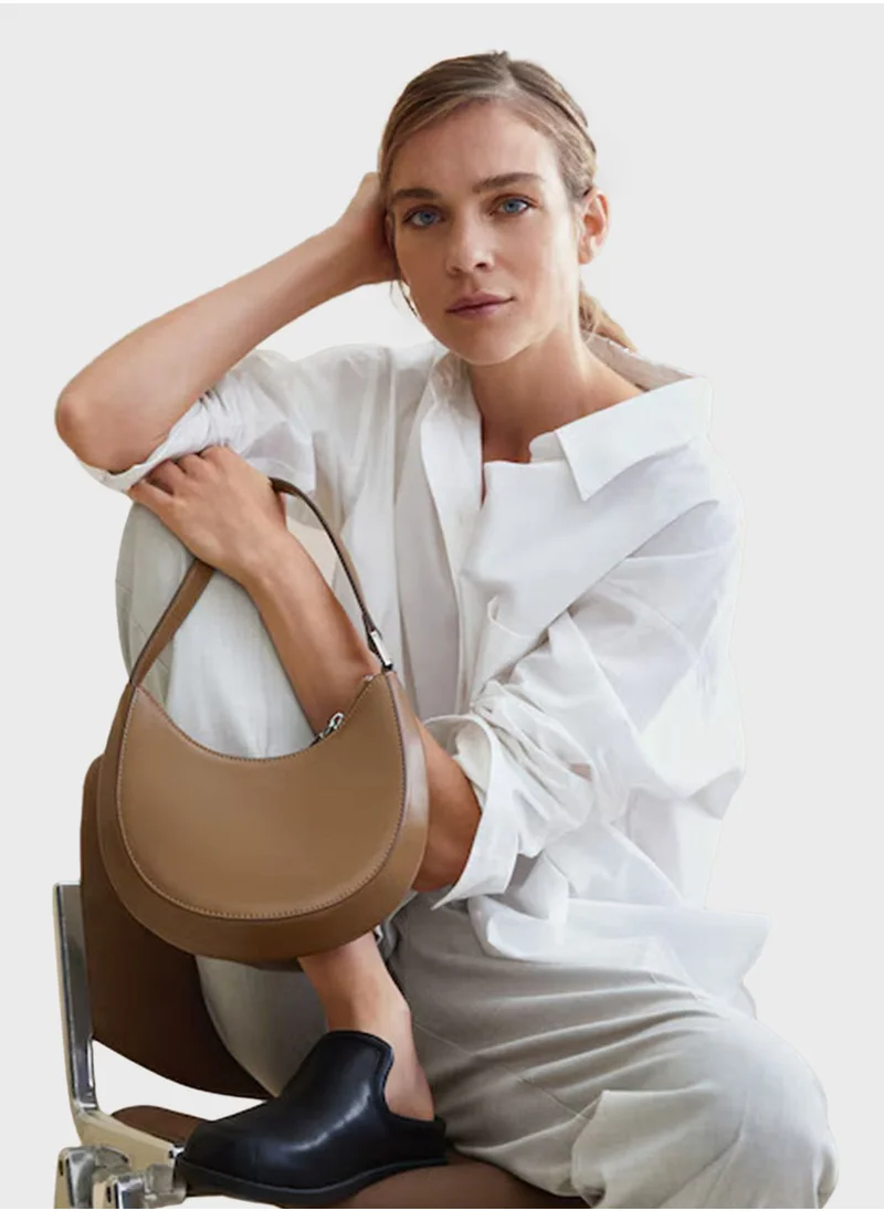 مانجو Oval Shoulder Baguette Bag
