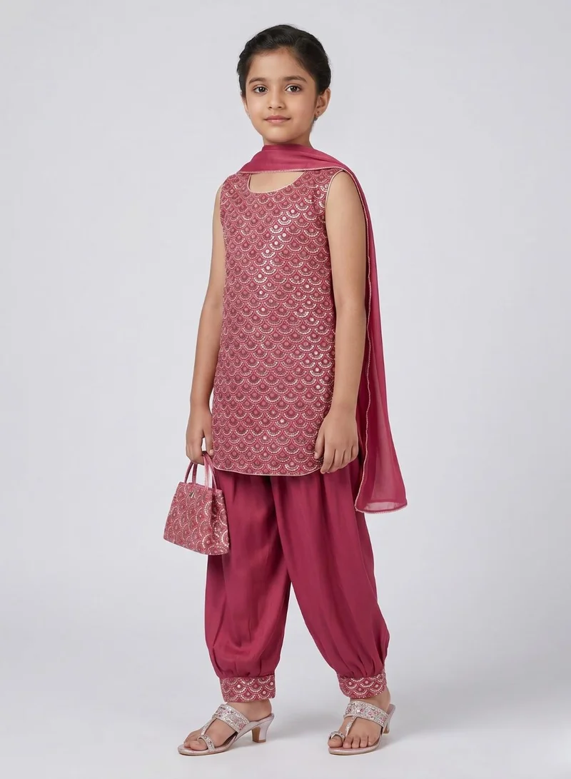 babyqlo Girls Embroidered Ethnic Kurta Set
