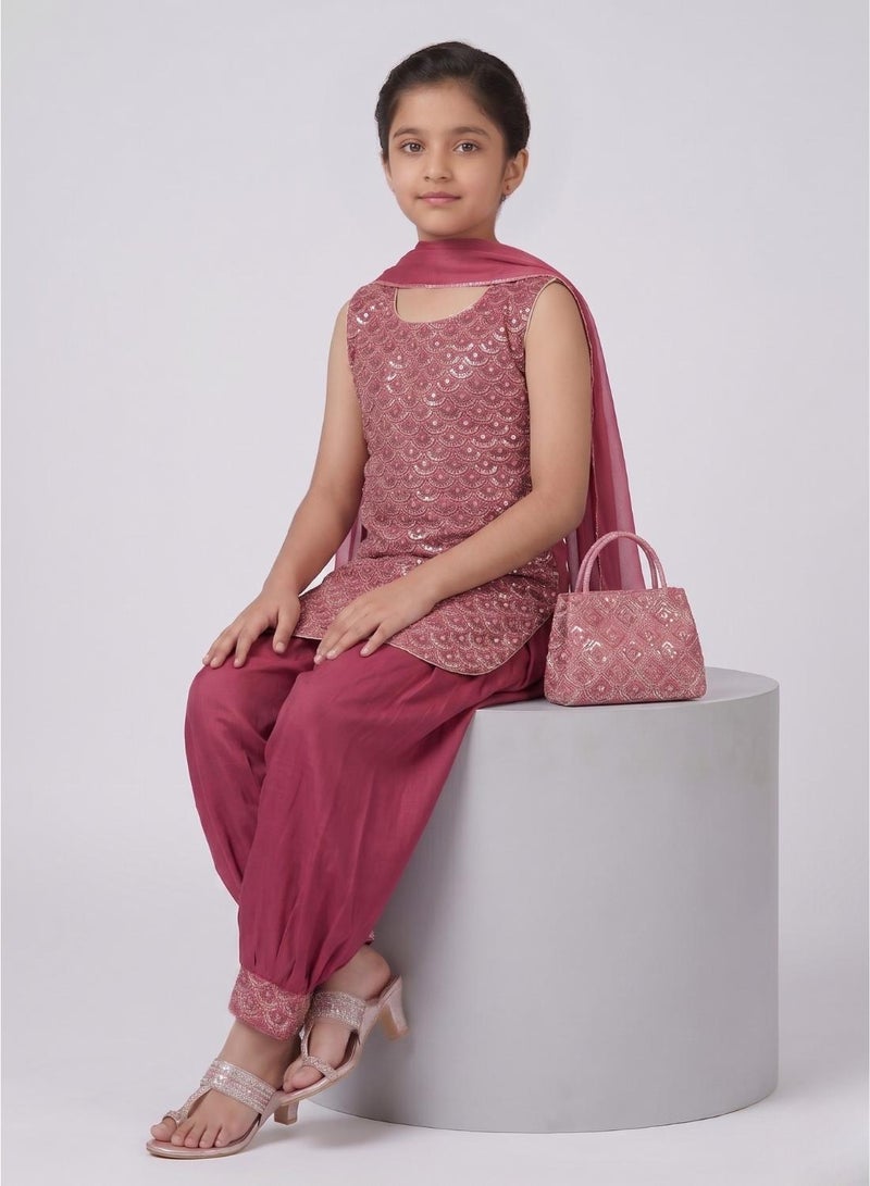 babyqlo طقم كورتا عرقي مزخرف للفتيات - Image 4