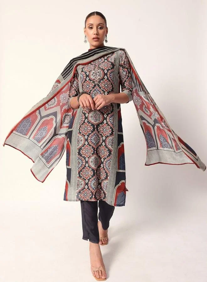 آي شين طقم كورتا نسائي من قطع أسود مزين بالقطن مع بنطلون بالازو واسع عند الكاحل