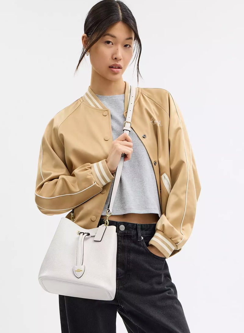 كوتش اوت ليت حقيبة كوتش روان دلو من القماش المميز مع حزام قابل للفصل، حقيبة كتف نسائية، حقيبة كروس نسائية، حقيبة توت نسائية، حقيبة يد نسائية، حقيبة سفر نسائية، أبيض - 22 سم - Image 2