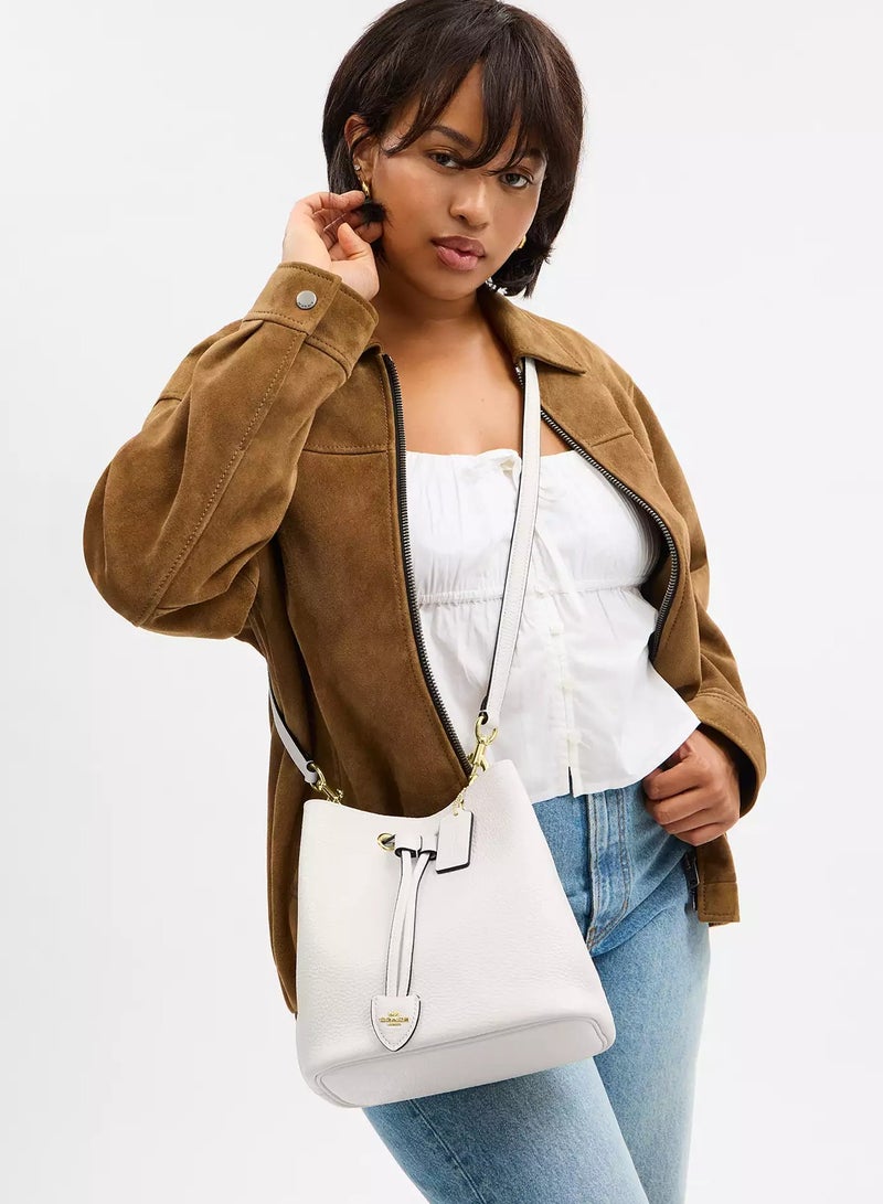 كوتش اوت ليت حقيبة كوتش روان دلو من القماش المميز مع حزام قابل للفصل، حقيبة كتف نسائية، حقيبة كروس نسائية، حقيبة توت نسائية، حقيبة يد نسائية، حقيبة سفر نسائية، أبيض - 22 سم - Image 4