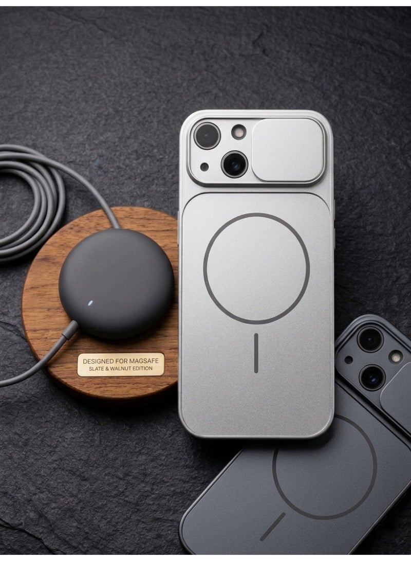 كورو جراب حماية لهاتف آيفون 14 - جراب معدني فاخر مزود بمحول MagSafe - لون فضي - Image 3