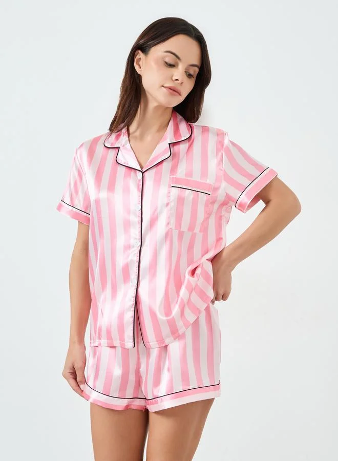 تايك تو مجموعة من شورت وبلوزة مخططة بحواف