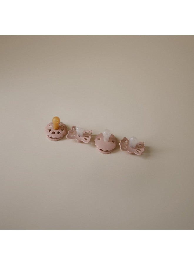 FRIGG مجموعة مصاصات الأطفال الأولى من FRIGG | قلب مزهر 4 قطع | صنع في الدنمارك | خالي من BPA (وردي، 0-6 أشهر) - Image 2