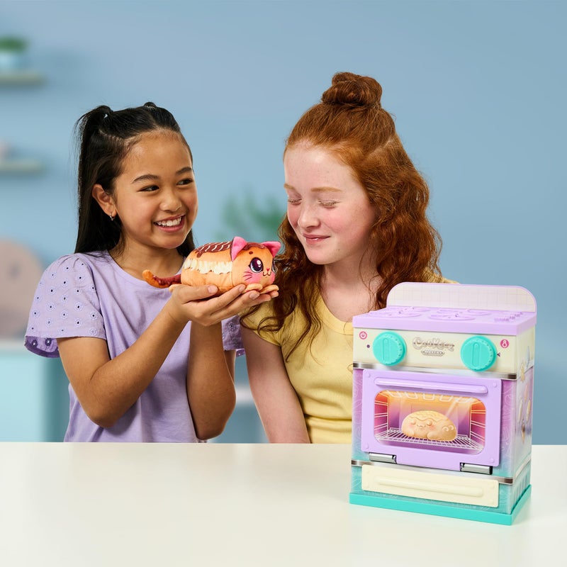 Cookeez Makery فرن كوكيس ميكري ليل باكز، اخلط العجين واصنع حيوان أليف مفاجئ برائحة عطرة على شكل لعبة قماش لذيذة الرائحة (غير إلكترونية)، اخبز واجمع - قد تختلف الأنماط. - Image 2