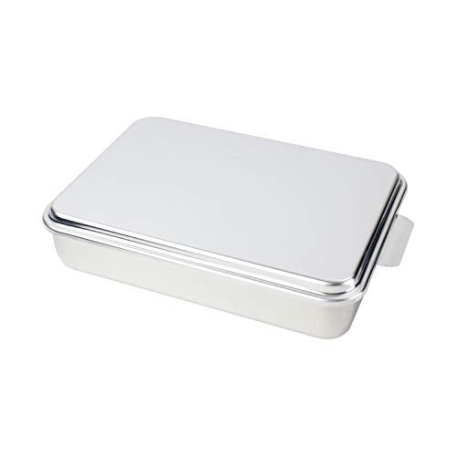 Nesco Aluminum Cake Pan with Classic Lid - Image 1