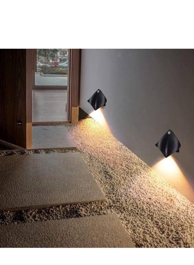 عام مصباح ليلي بحساس الحركة، يأتي بحزمتين ويمكن إعادة شحنه عبر منفذ USB ومزود بمغناطيس لتثبيته على الجدران، بتصميم شكل سمكة لاسلكي ويعرض ضوء دافئ. - Image 4