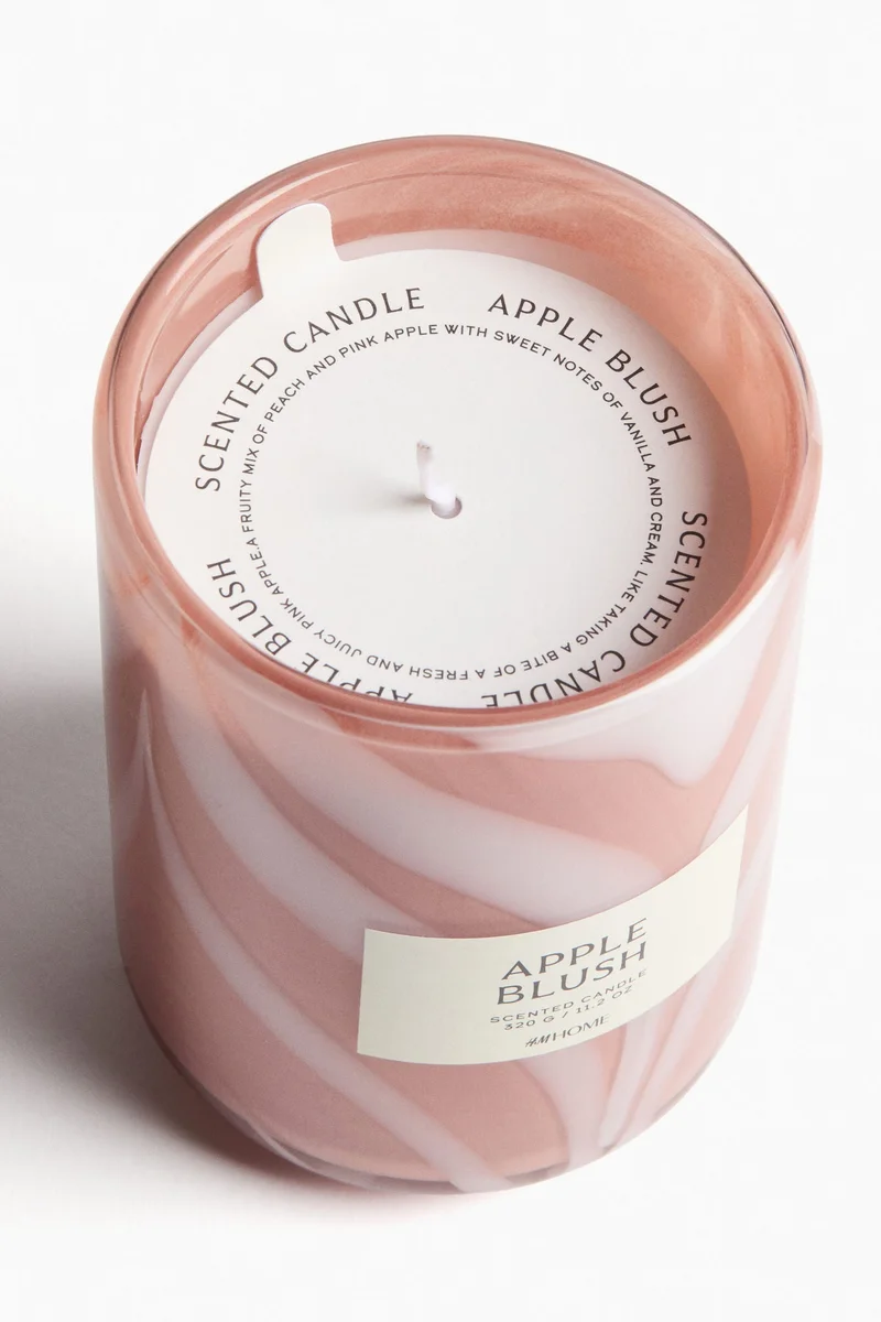 اتش اند ام شمع عطري في حامل زجاجي