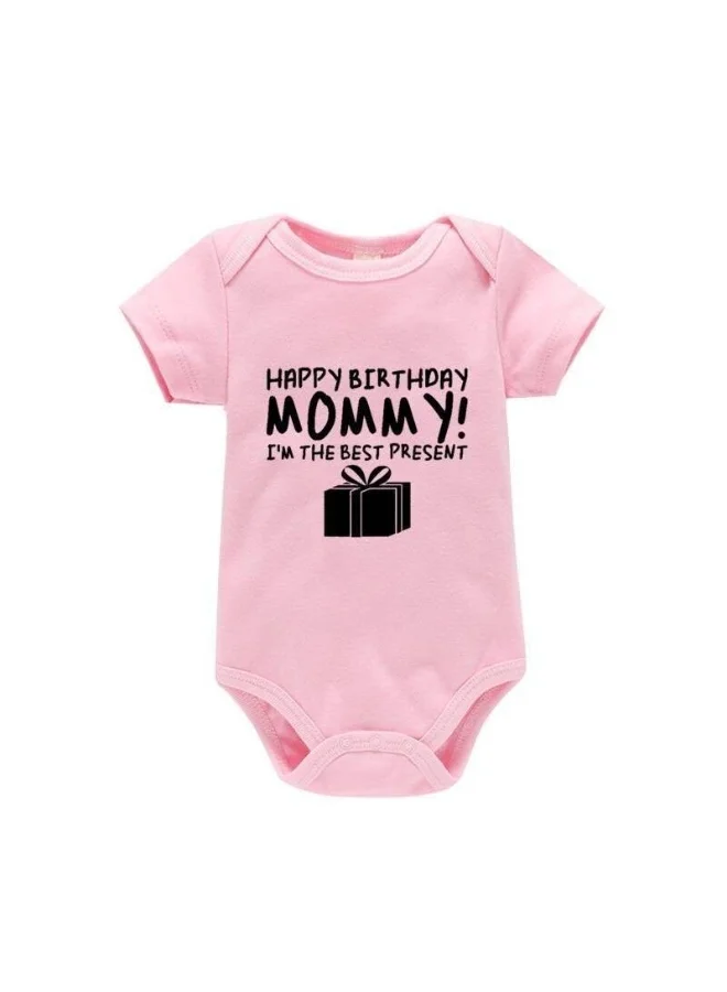 ماتشينج فاميلي اوتفيتس بدلة طفل قطنية بطباعة "عيد ميلاد سعيد يا أمي" – بدلة مطبوعة ناعمة وقابلة للتنفس للمواليد الجدد، مثالية كزي عيد ميلاد للطفل، وكهدية لحفلات استقبال المواليد، وملابس يومية لطيفة