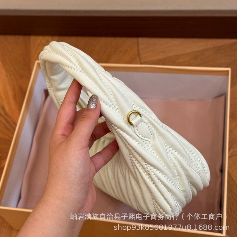 Fashion All-Match Fresh Sweet Style Pleated Soft Hand-Held Underarm Shoulder Crossbody Crescent Hobo Bag - Image 3