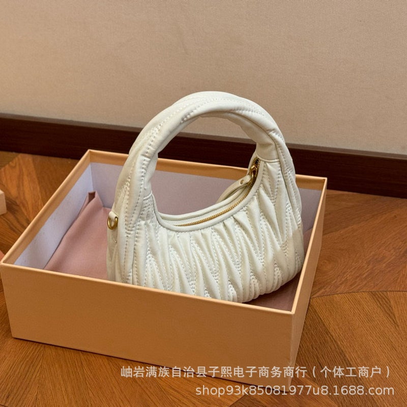 Fashion All-Match Fresh Sweet Style Pleated Soft Hand-Held Underarm Shoulder Crossbody Crescent Hobo Bag - Image 4
