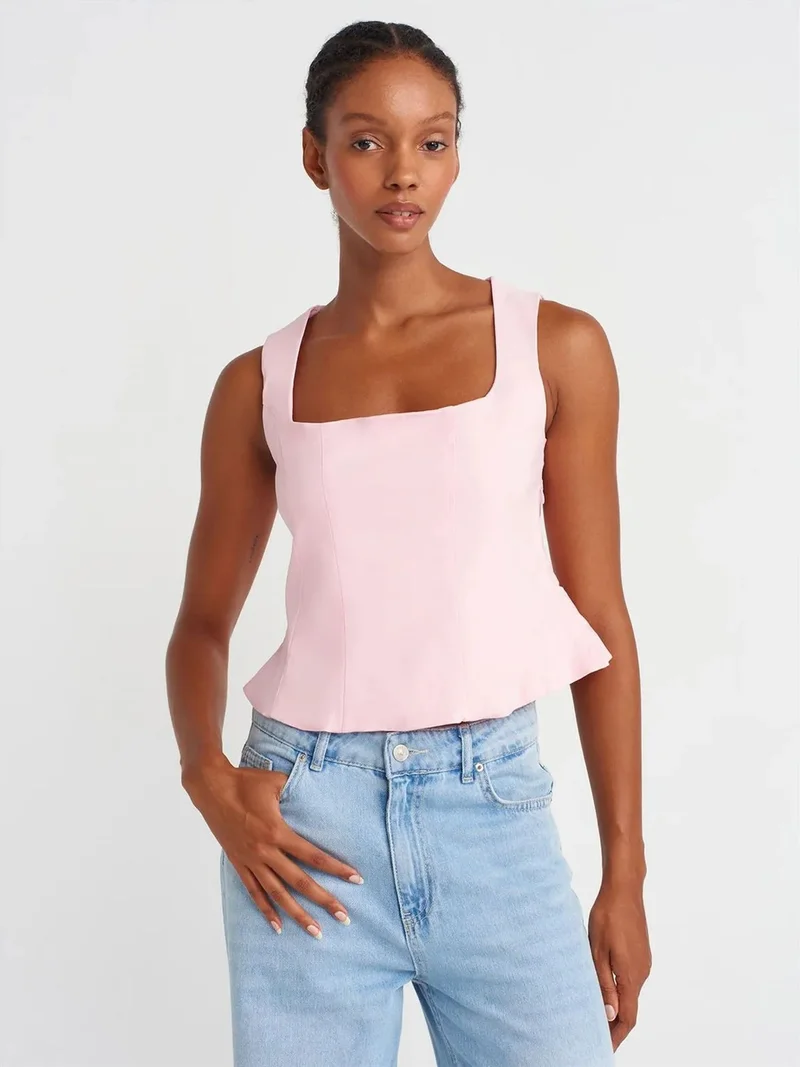 ديلفين DILVIN Fitted Sleeveless Square-Neck Blouse
