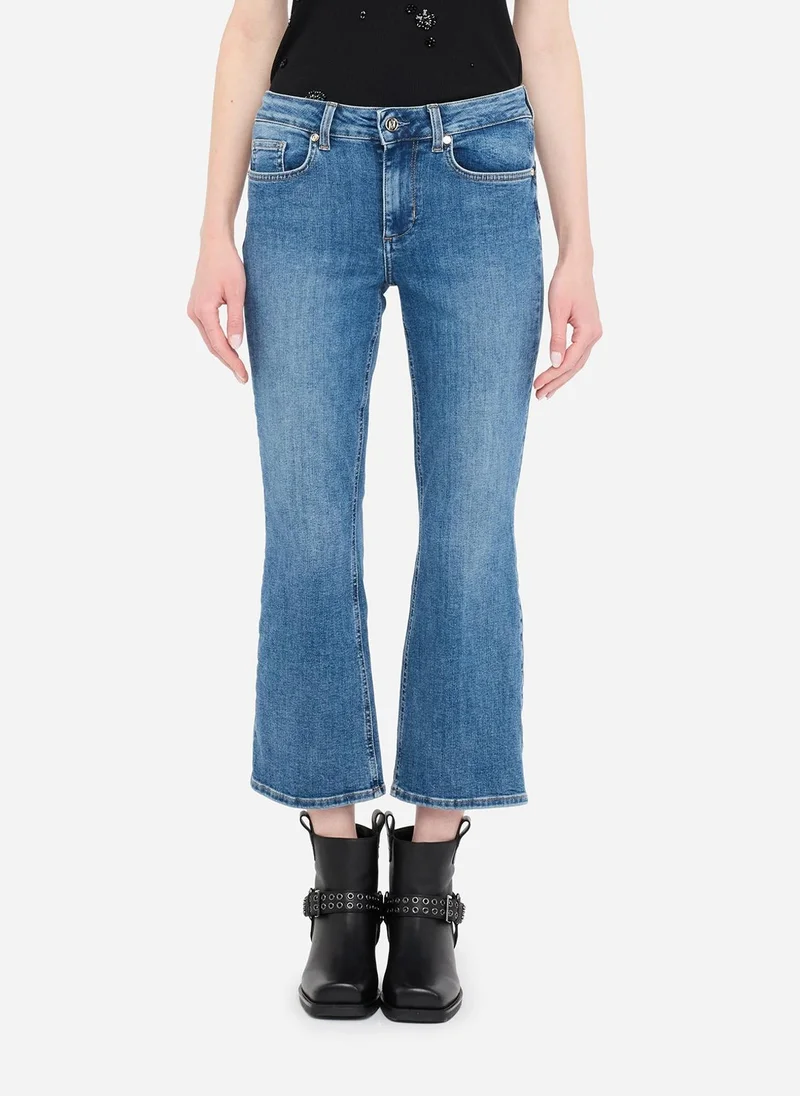 ليو جو جينز واسع