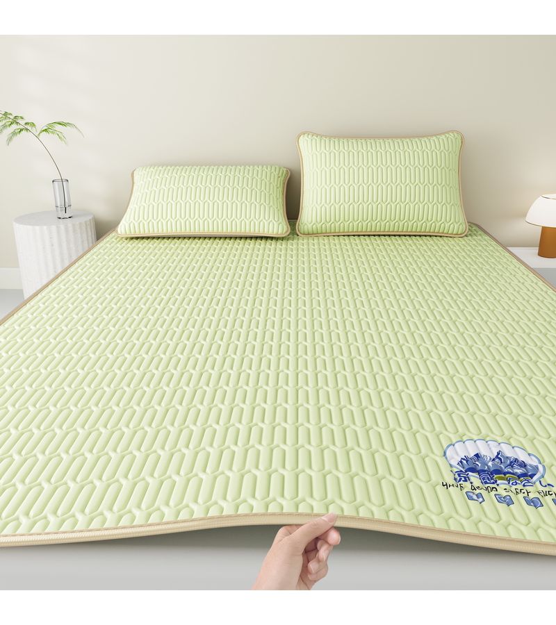 1 Pc Luxurious Latex Cooling Mat Summer Cooling Pad Soft Comfortable Skin Friendly Breathable Cool Mat Waffle Grid Durable Cooling Pad Blackish Green 35.43 By 78.74 Inches Outdoor Camping Travel Mat Exquisite Design - Image 4