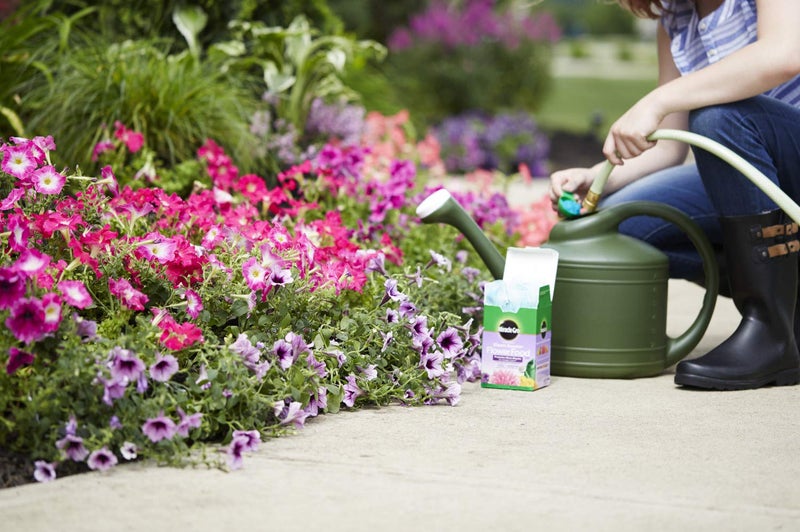 Miracle-Gro Water Soluble Bloom Booster Flower Food - Image 2