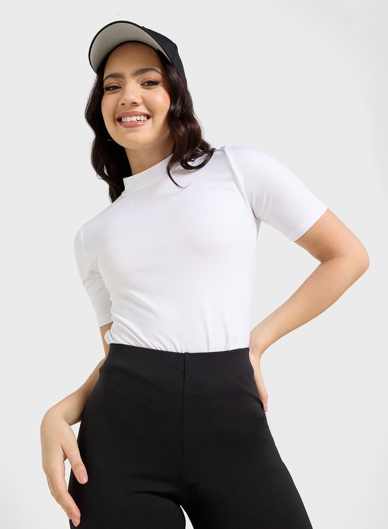 جينجر بيسيكس تيشيرت بياقة عالية - Image 1