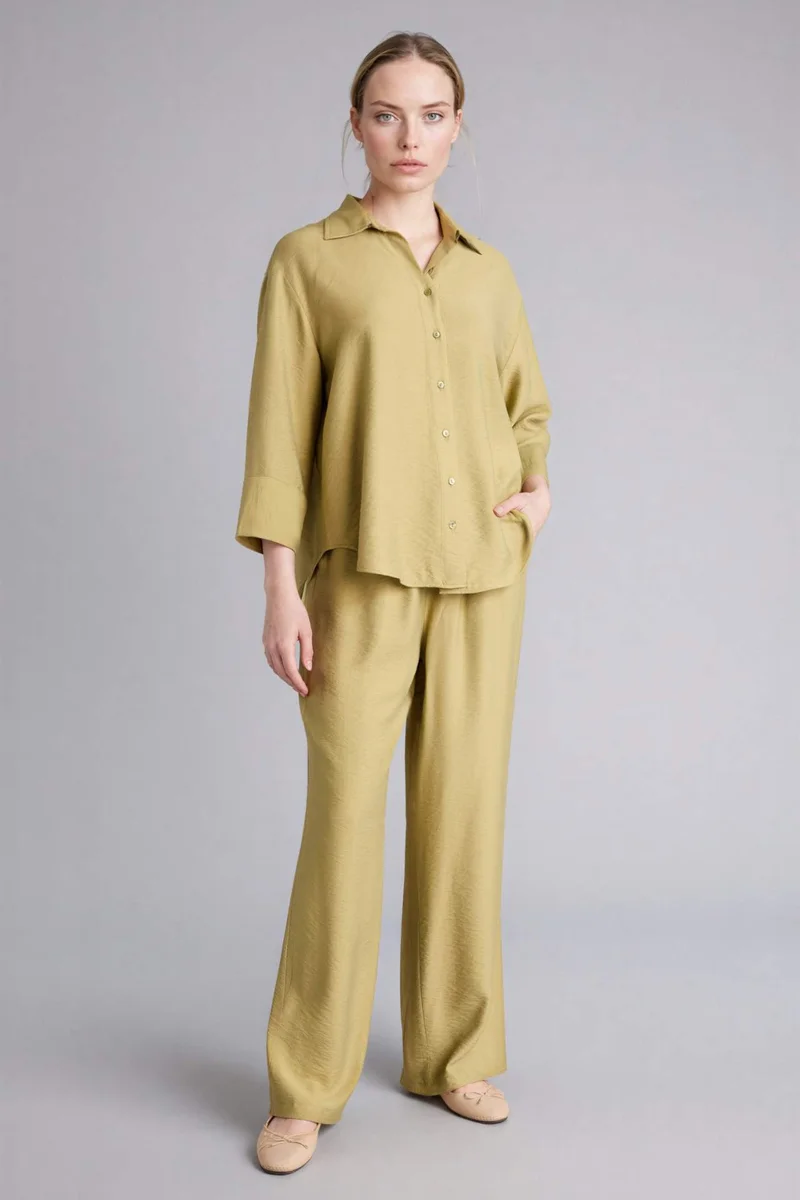 ديفاكتو Straight Fit Regular Hem Trousers
