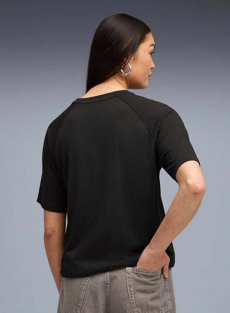 PUMA Evostripe Relaxed Graphic Tee Women - Image 2