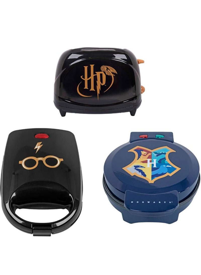 Uncanny Brands Harry Potter Kitchen Appliances Set of 3 - Toaster, Hogwarts Waffle Maker and Sandwich Maker  - Image 1