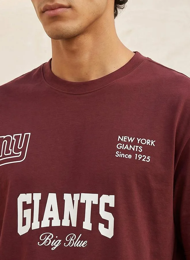 SP Characters RED New York Giants Crew Neck Short Sleeves T-shirt for Men | Best Price UAE