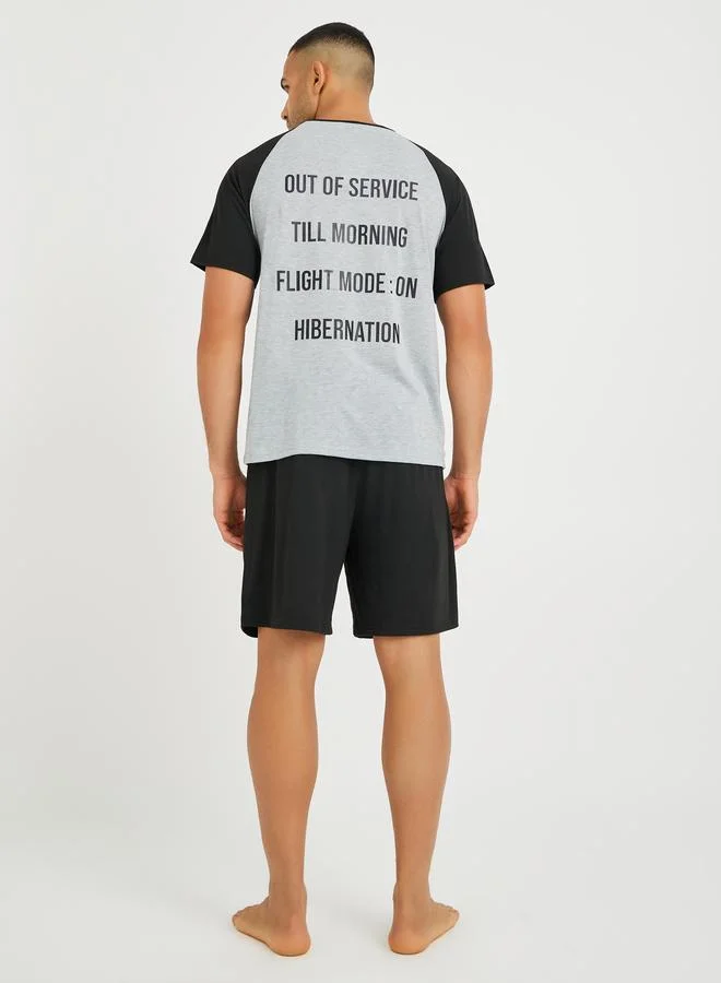 Styli Styli Slogan Back Print Raglan Sleeves T-Shirt and Shorts Set