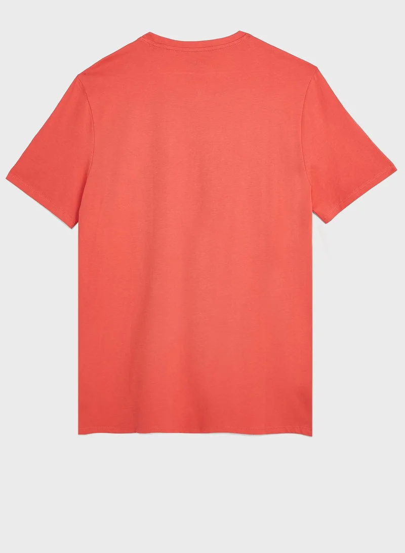 GUESS Logo Crew Neck T-Shirt