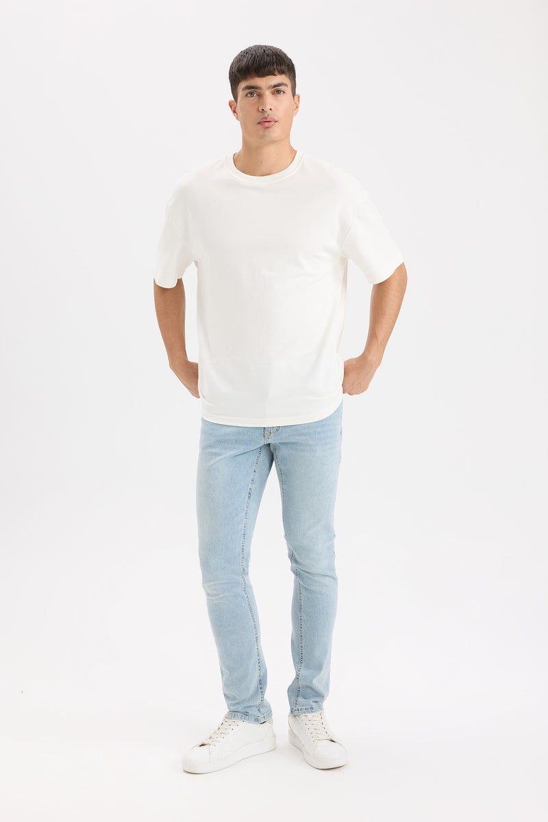 ديفاكتو بنطال جينز رجالي بيدرو بقصّة Slim Fit وساق رفيعة  - Image 3