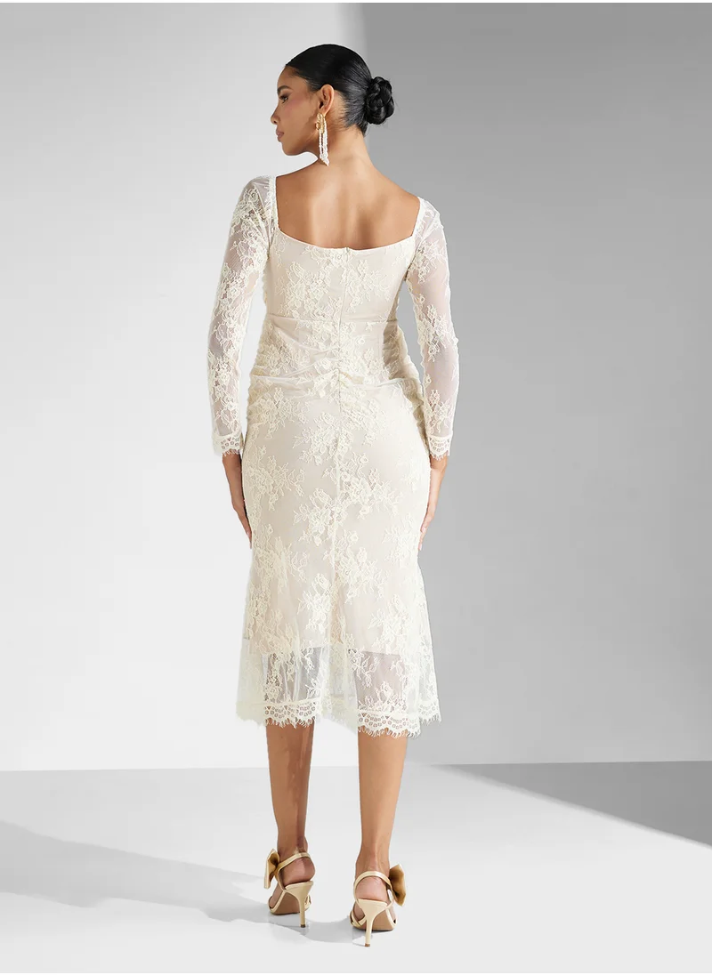 جينجر بوتيك Square Neck Lace Detail Dress
